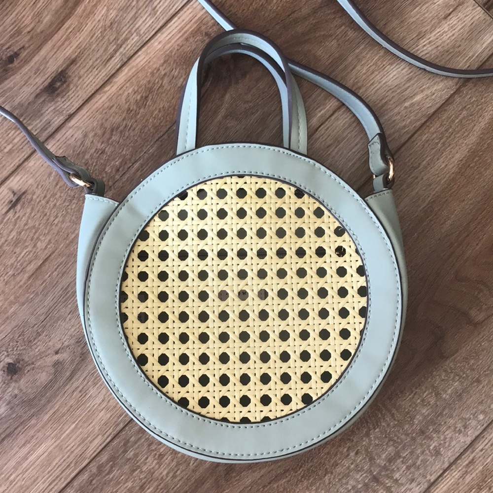 A NEW DAY CIRCULAR CROSSBODY BAG PURSE PALE BLUE YELLOW ADJUSTABLE STRAP